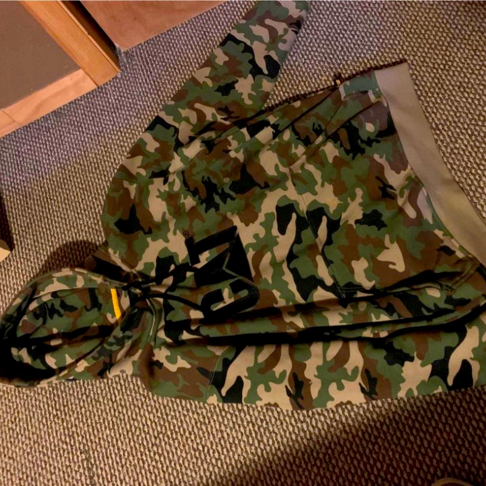 CAT camo pullover hoodie